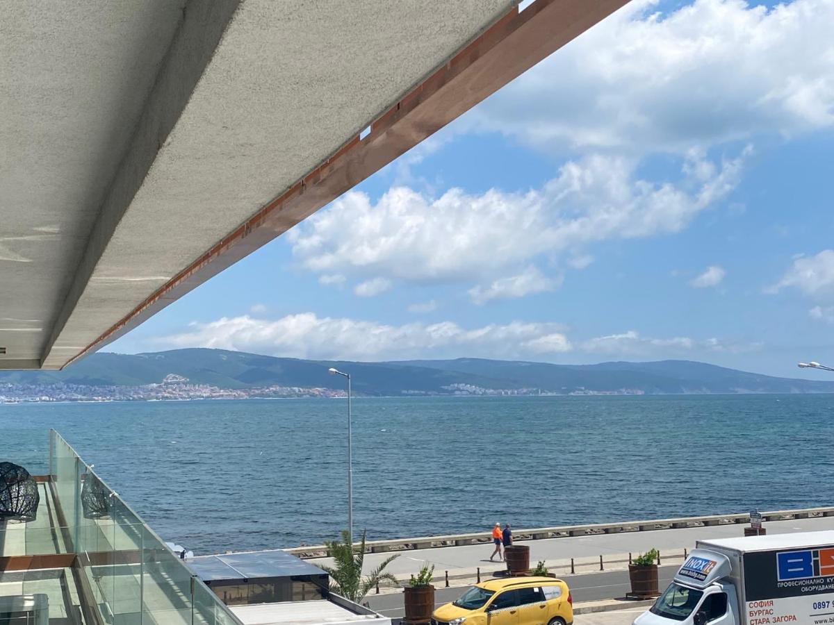 Paradiso 'В' 102 Private Sea View Apartment Nesebar Bagian luar foto