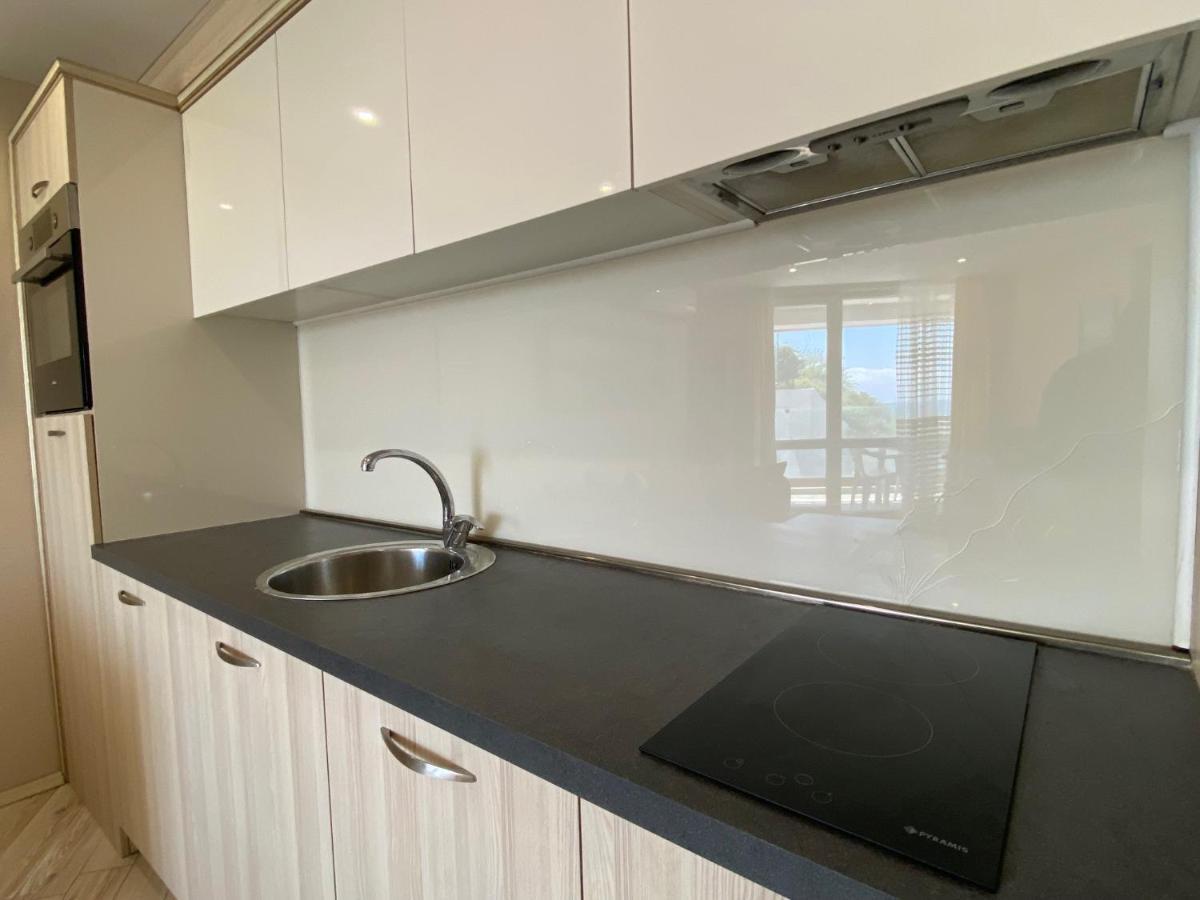 Paradiso 'В' 102 Private Sea View Apartment Nesebar Bagian luar foto