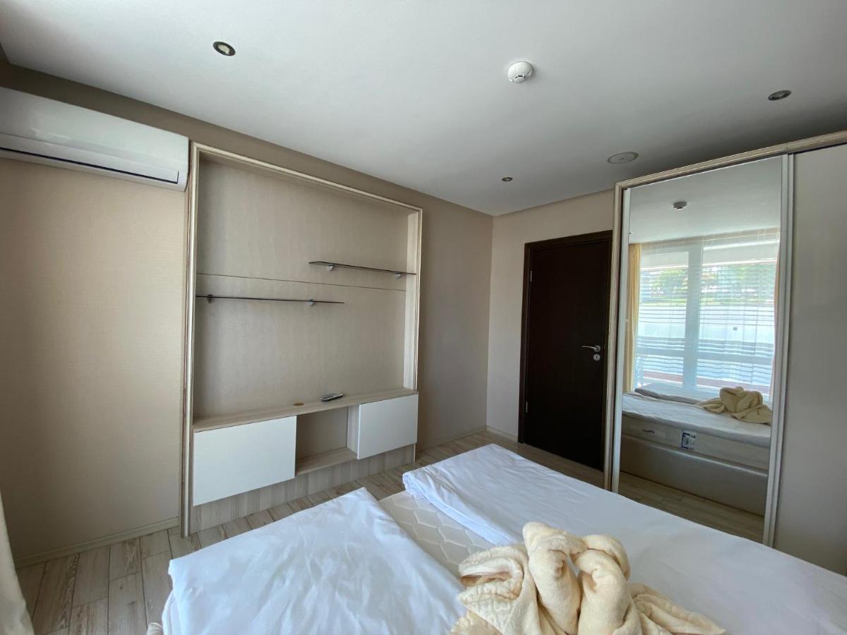 Paradiso 'В' 102 Private Sea View Apartment Nesebar Bagian luar foto