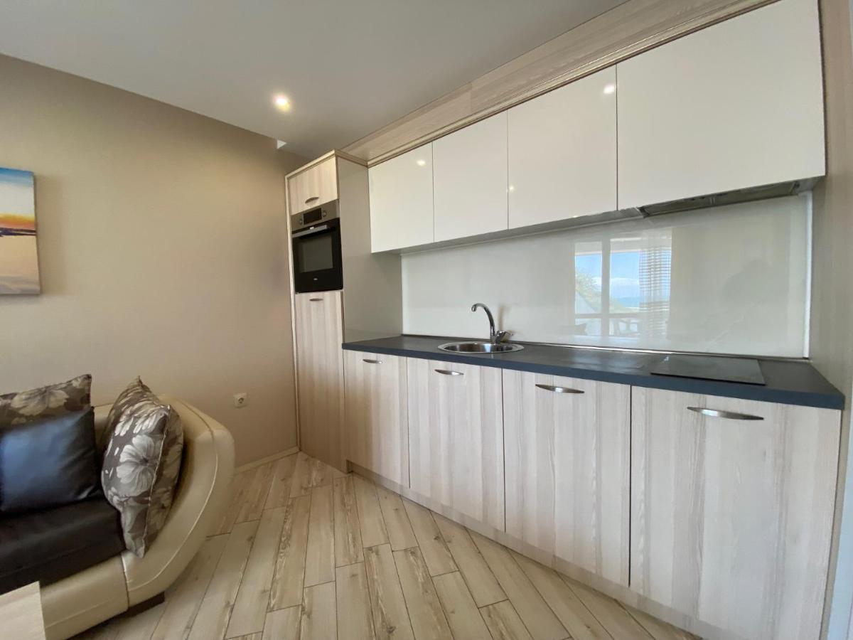 Paradiso 'В' 102 Private Sea View Apartment Nesebar Bagian luar foto