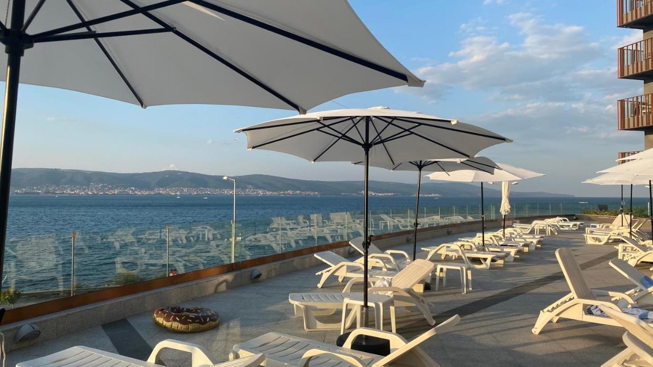 Paradiso 'В' 102 Private Sea View Apartment Nesebar Bagian luar foto