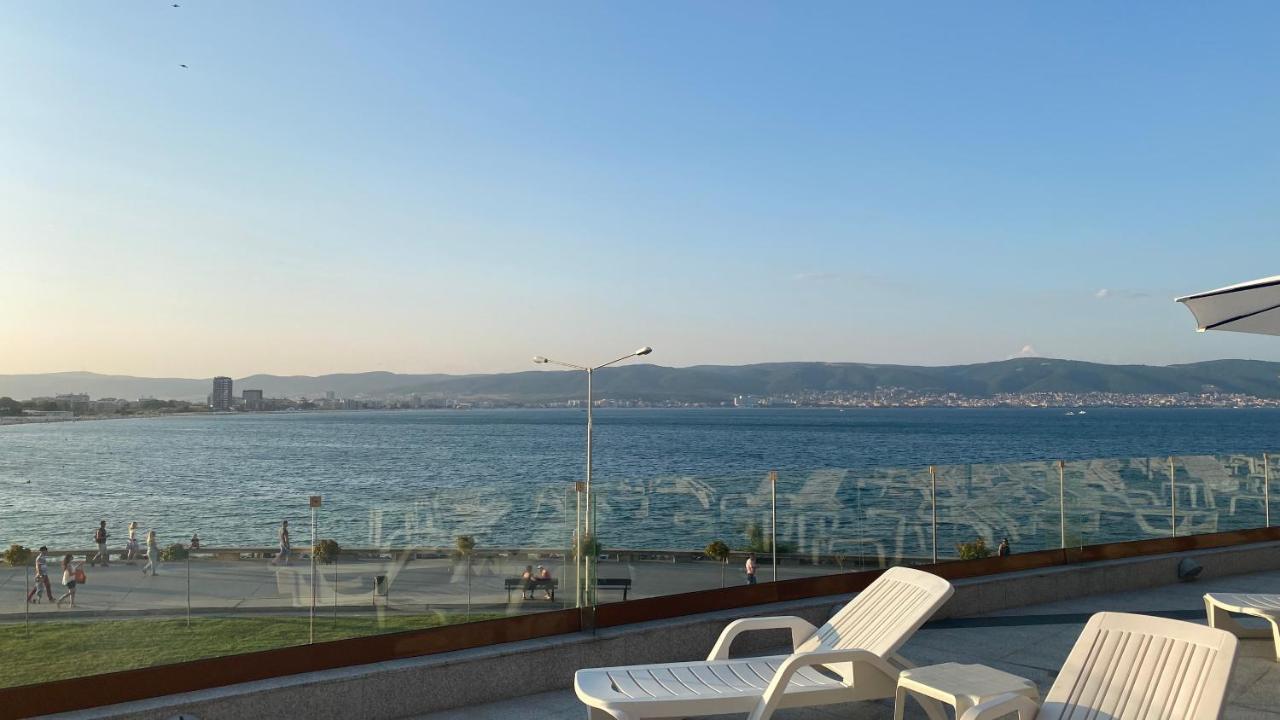 Paradiso 'В' 102 Private Sea View Apartment Nesebar Bagian luar foto