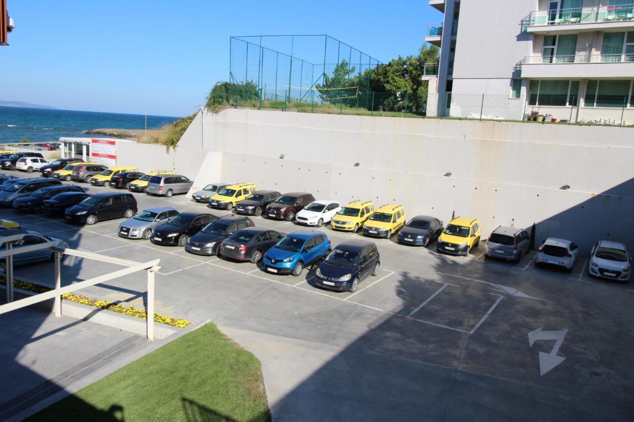 Paradiso 'В' 102 Private Sea View Apartment Nesebar Bagian luar foto