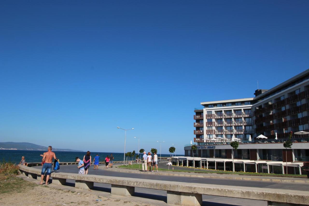 Paradiso 'В' 102 Private Sea View Apartment Nesebar Bagian luar foto